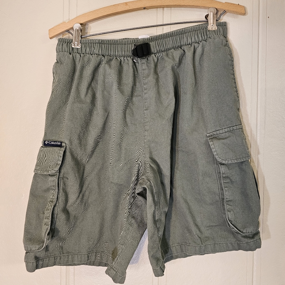 Columbia Green Cargo Shorts Size Small 5 Pockets 8" Inseam